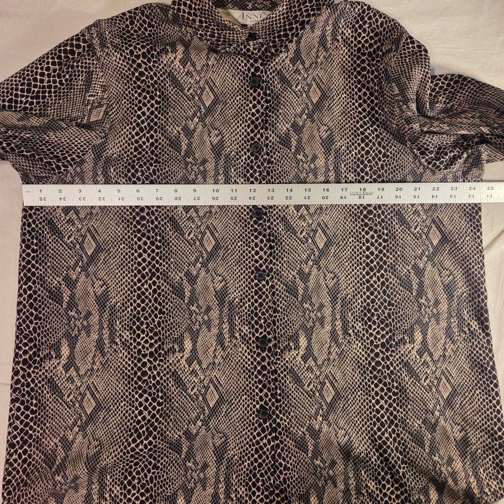 Casual Corner Annex Women's Long Sleeve Button Up Blouse Size 1X Snake Print - Picture 8 of 10
